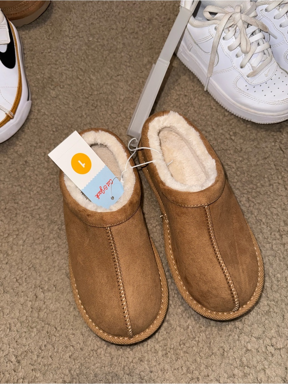 Target Cat&Jack Slip-On Slipper Kids 1